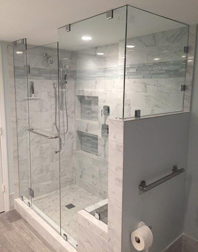 Paradise Glass and Mirror offers Door and Panel Showers in Marco Island and Naples, FL