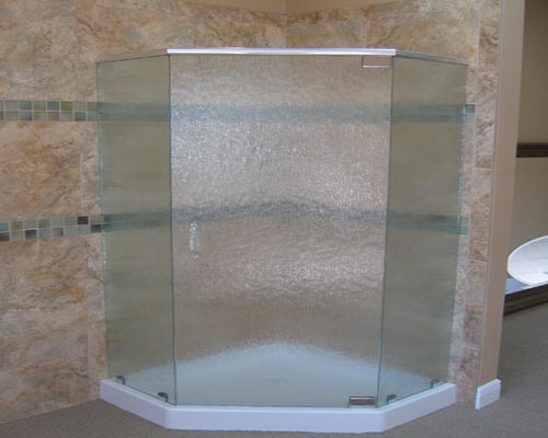 Paradise Glass and Mirror offers Neo-Angle Showers in Naples, FL