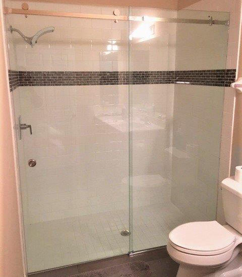 Paradise Glass and Mirror offers Serenity Showers in Port Royal, FL